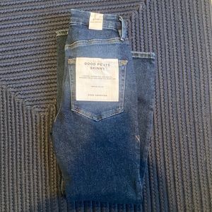 NWT Good American skinny jeans